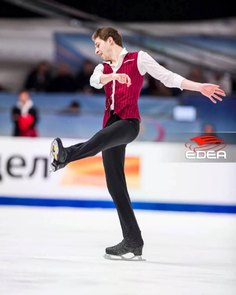 Ice Gallery Skates U.S.